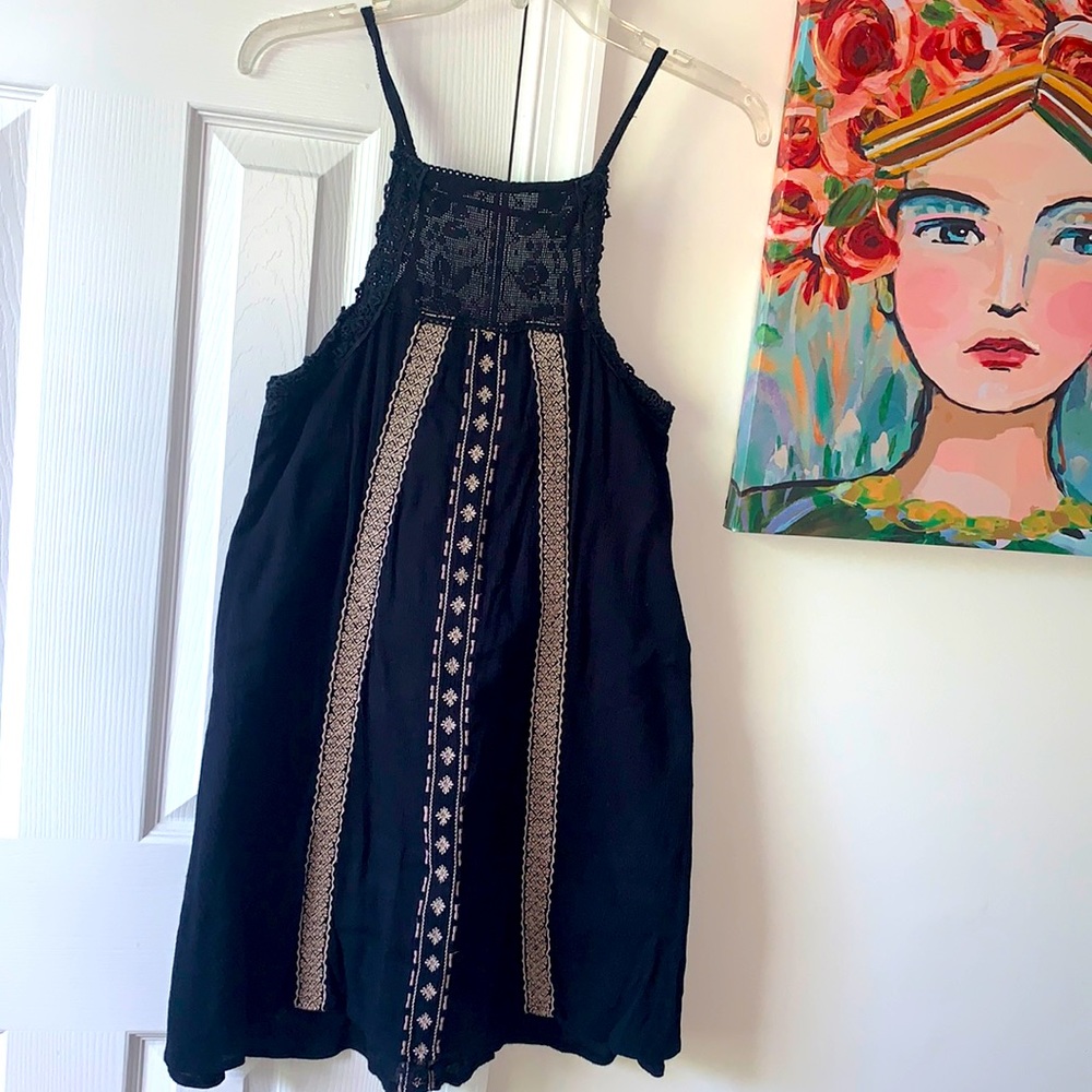 O’Neil LBD surf style, open back, high neck 🏝